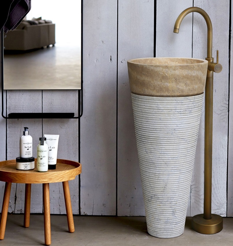 Hình ảnh thực tế chậu lavabo đặt sàn Kanly đá MAR 74