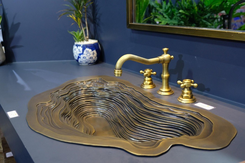 Hình ảnh thực tế chậu rửa mặt đồng thau Kanly BS005 âm bàn