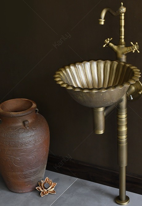 Hình ảnh thực tế chậu rửa mặt đồng thau Kanly GCL09B treo tường