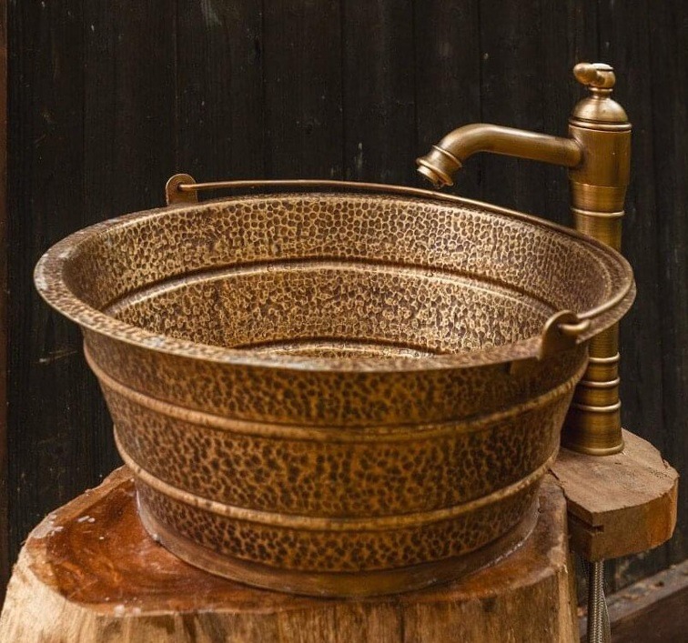 Hình ảnh thực tế chậu rửa mặt đồng thau Kanly RSC411V đặt bàn