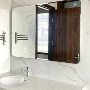 Gương cắt khổ lớn bàn đá nhà tắm