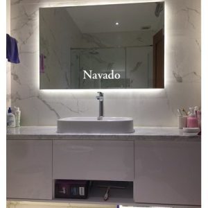Gương phòng tắm có gắn đèn led chữ nhật