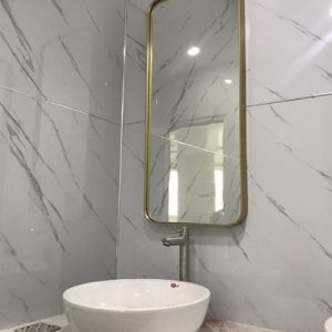 Gương phòng tắm khung inox bo góc