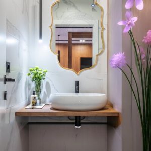 Gương phòng tắm khung inox nghệ thuật