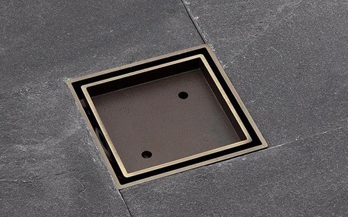 Hình ảnh thực tế phễu thoát sàn Kanly GCP 09