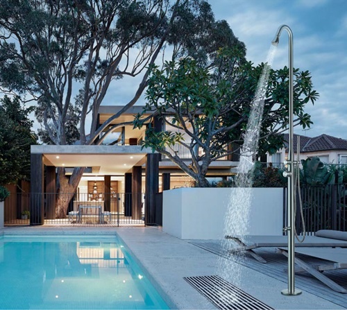 Hình ảnh thực tế vòi đặt sàn KLS9006 ngoài trời