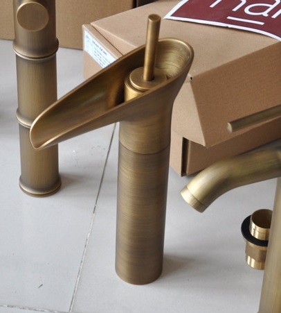 Hình ảnh thực tế vòi chậu rửa Kanly đồng thau GCA 07