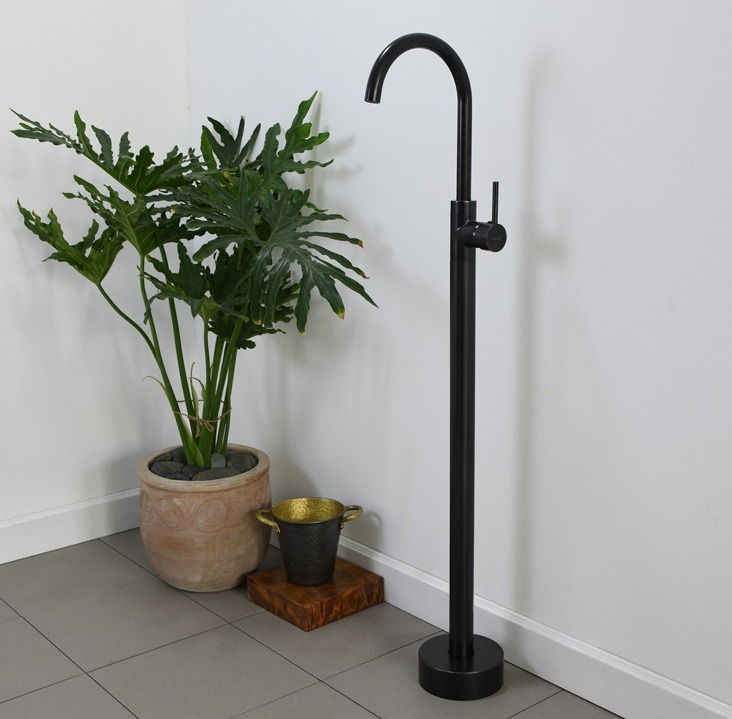 Hình ảnh thực tế vòi xả nước bồn tắm GCAH6B màu đen Kanly